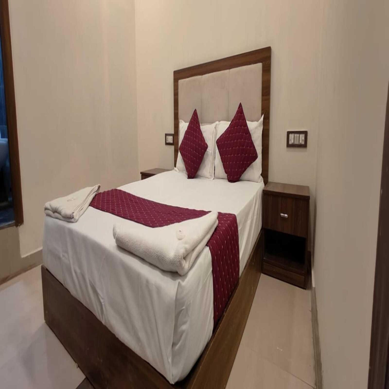 Hotel Blue Sky Residency Bombay Extérieur photo